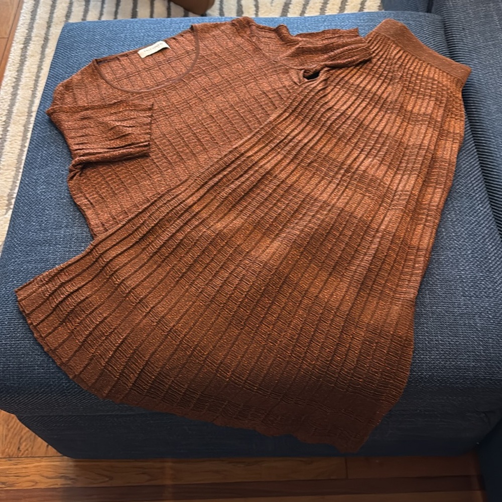 Stunning Metallic Knit Set by Italian Brand Falconeri - Medium - Picture 14 of 15